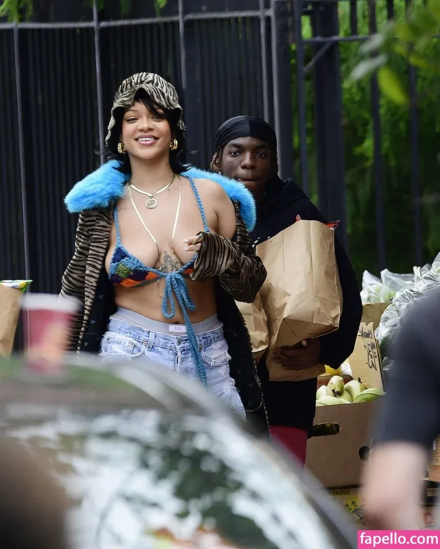 Rihanna Onlyfans Photo Gallery 