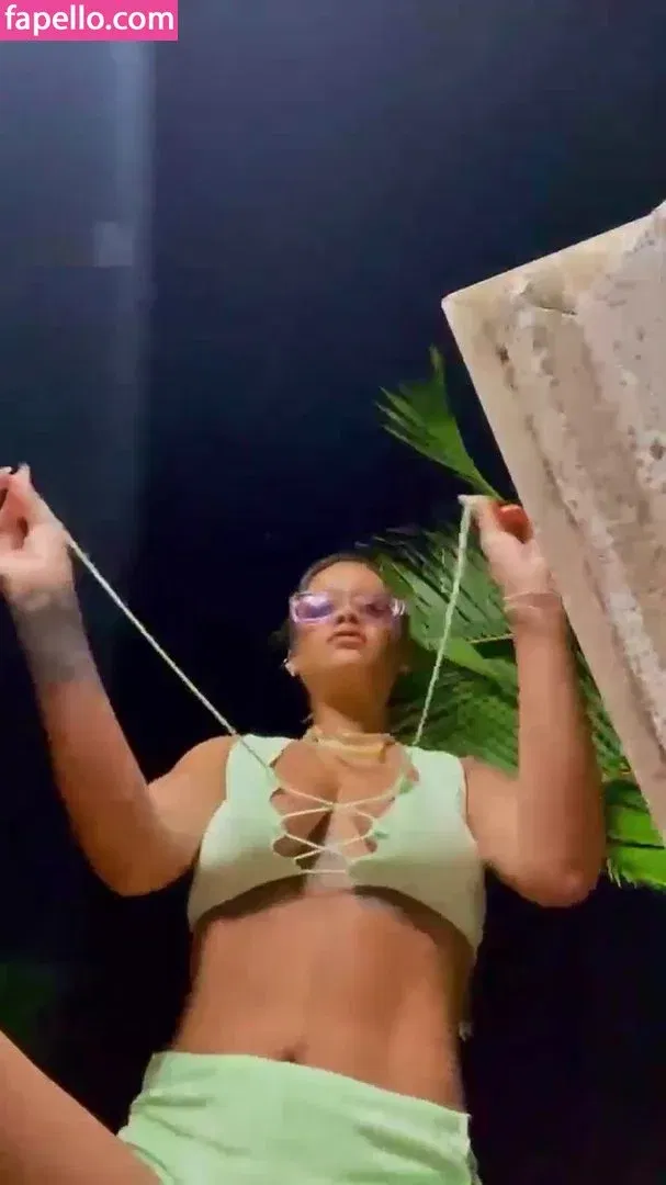 Rihanna Onlyfans Photo Gallery 