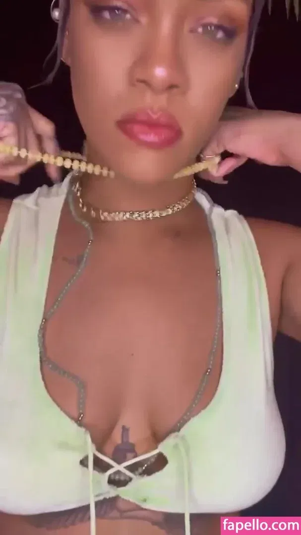 Rihanna Onlyfans Photo Gallery 