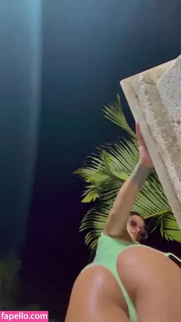 Rihanna Onlyfans Photo Gallery 