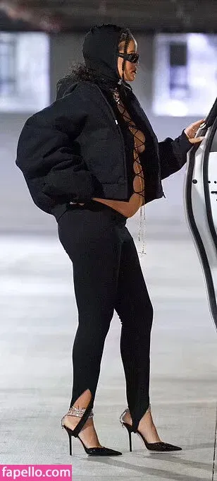 Rihanna Onlyfans Photo Gallery 