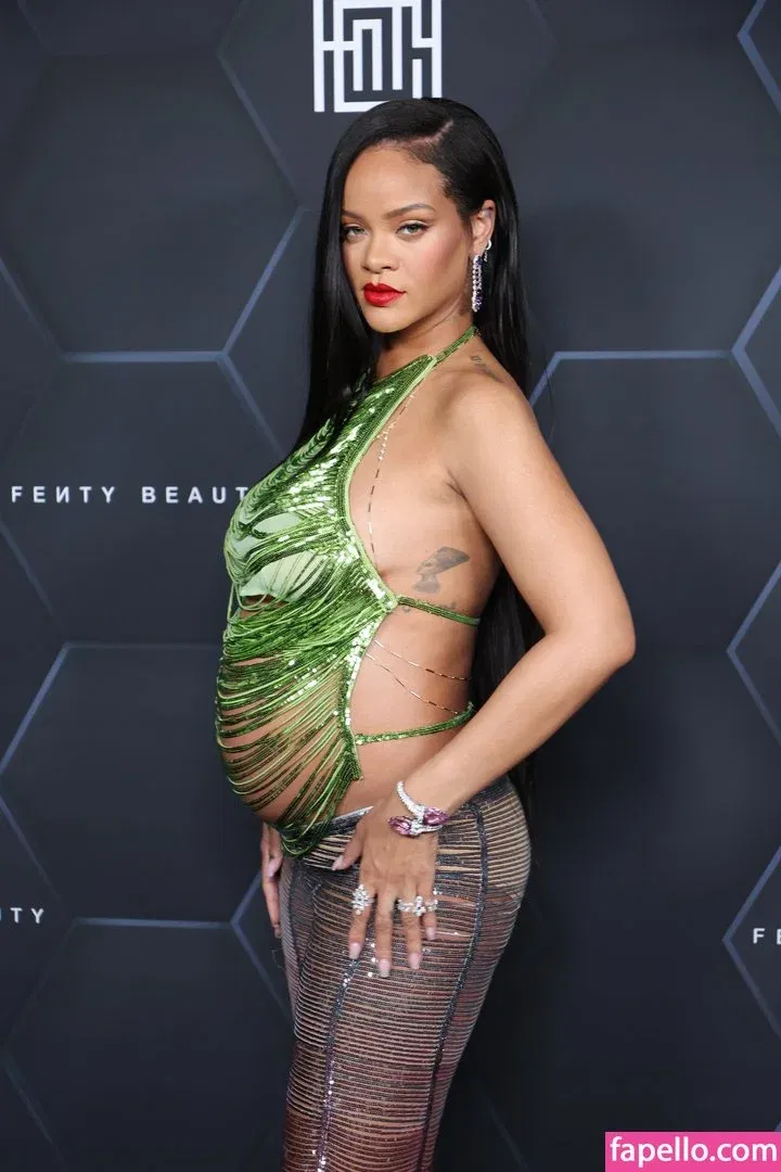 Rihanna Onlyfans Photo Gallery 