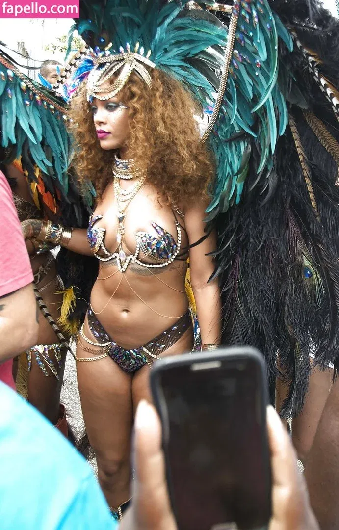 Rihanna Onlyfans Photo Gallery 