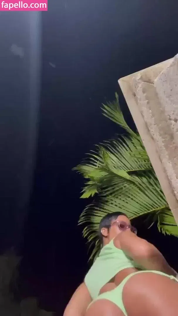 Rihanna Onlyfans Photo Gallery 