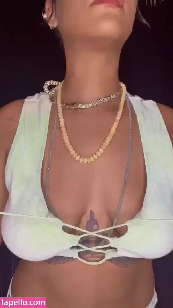 Rihanna Onlyfans Photo Gallery 