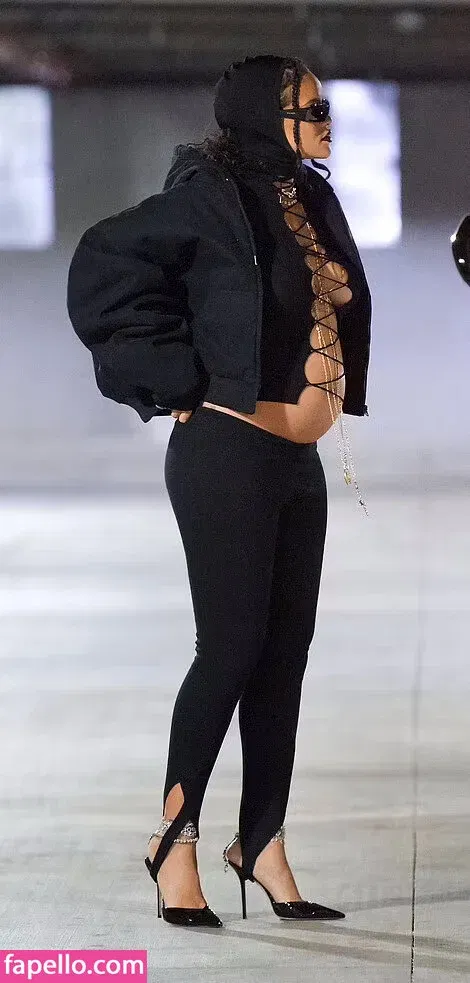 Rihanna Onlyfans Photo Gallery 