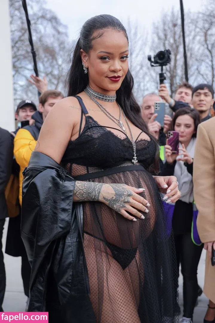 Rihanna Onlyfans Photo Gallery 