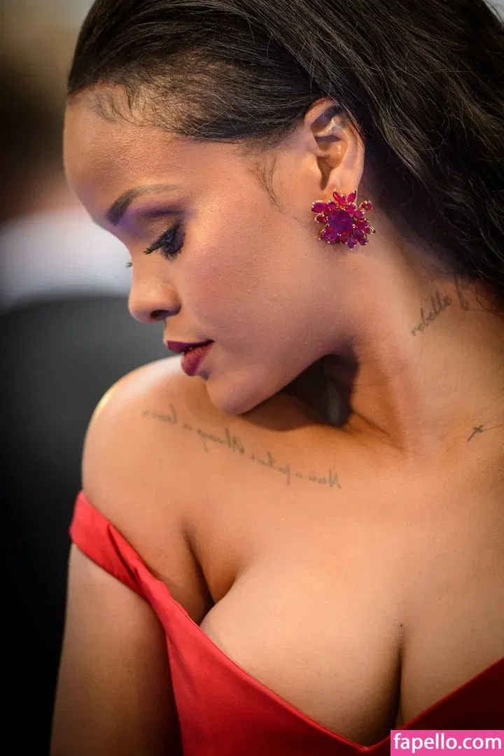 Rihanna Onlyfans Photo Gallery 