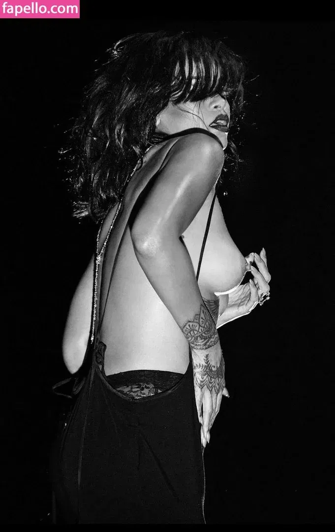 Rihanna Onlyfans Photo Gallery 