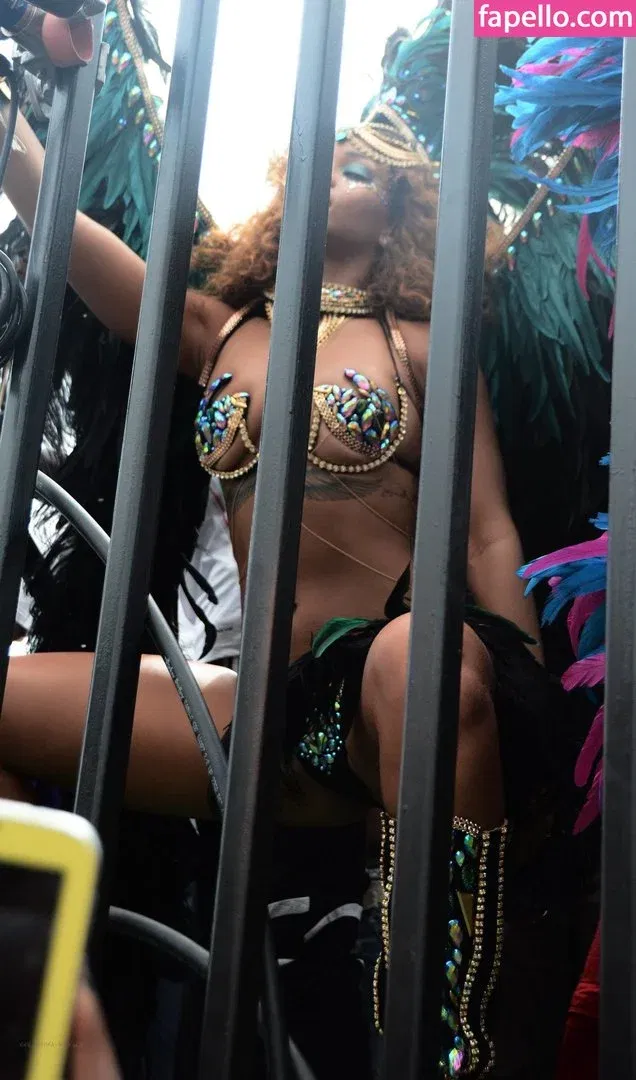 Rihanna Onlyfans Photo Gallery 