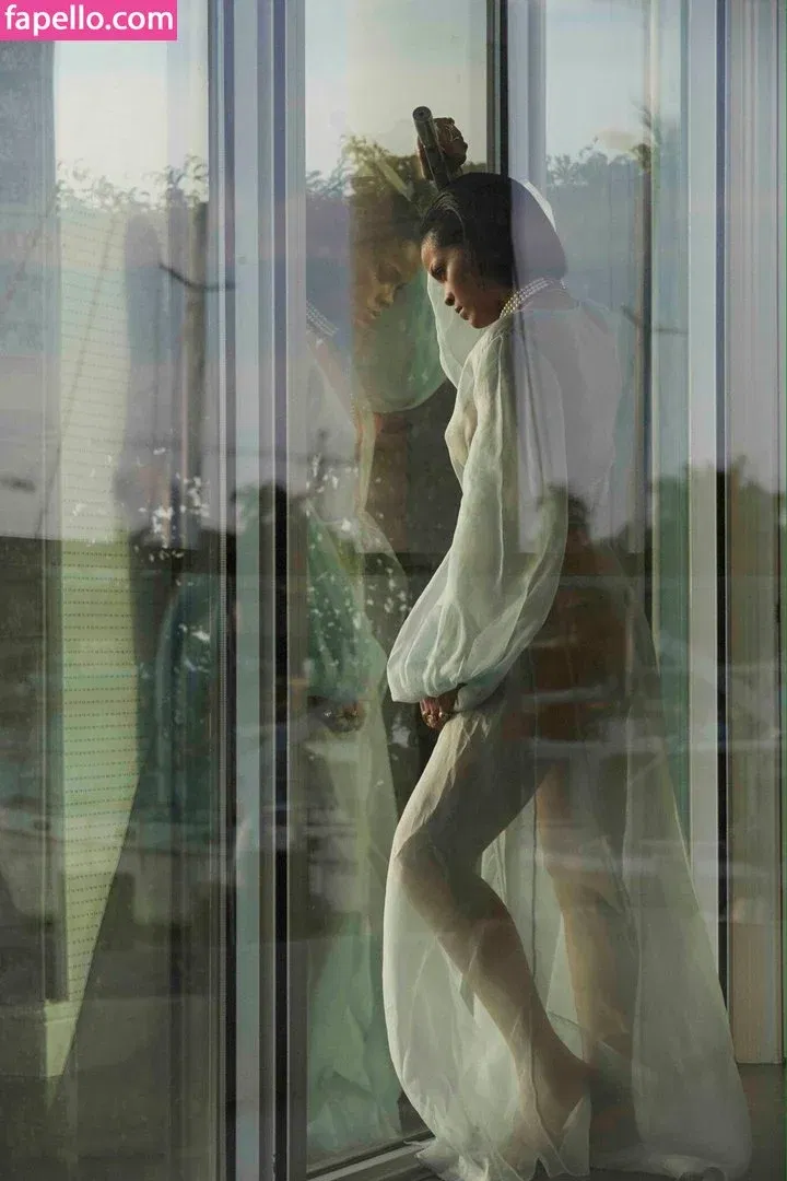 Rihanna Onlyfans Photo Gallery 