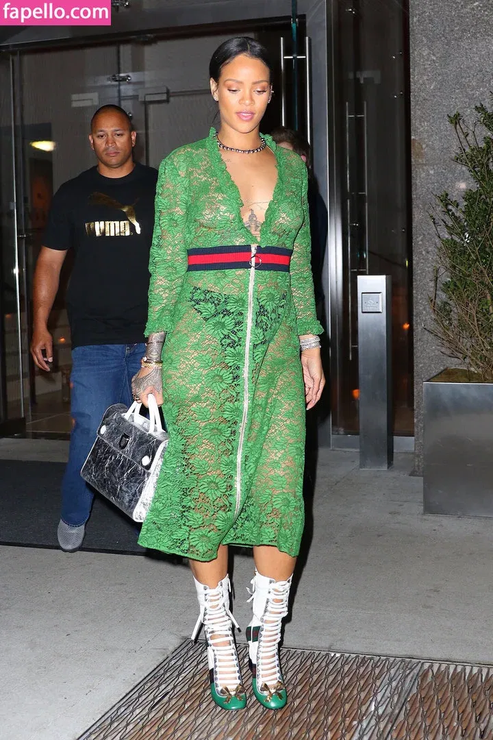 Rihanna Onlyfans Photo Gallery 