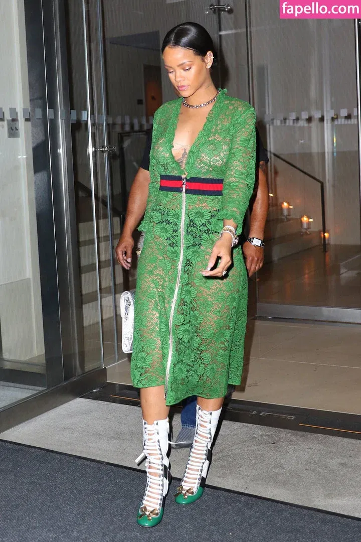 Rihanna Onlyfans Photo Gallery 