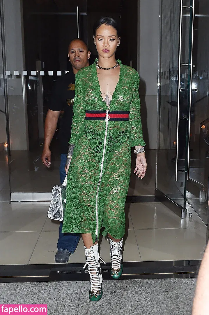 Rihanna Onlyfans Photo Gallery 