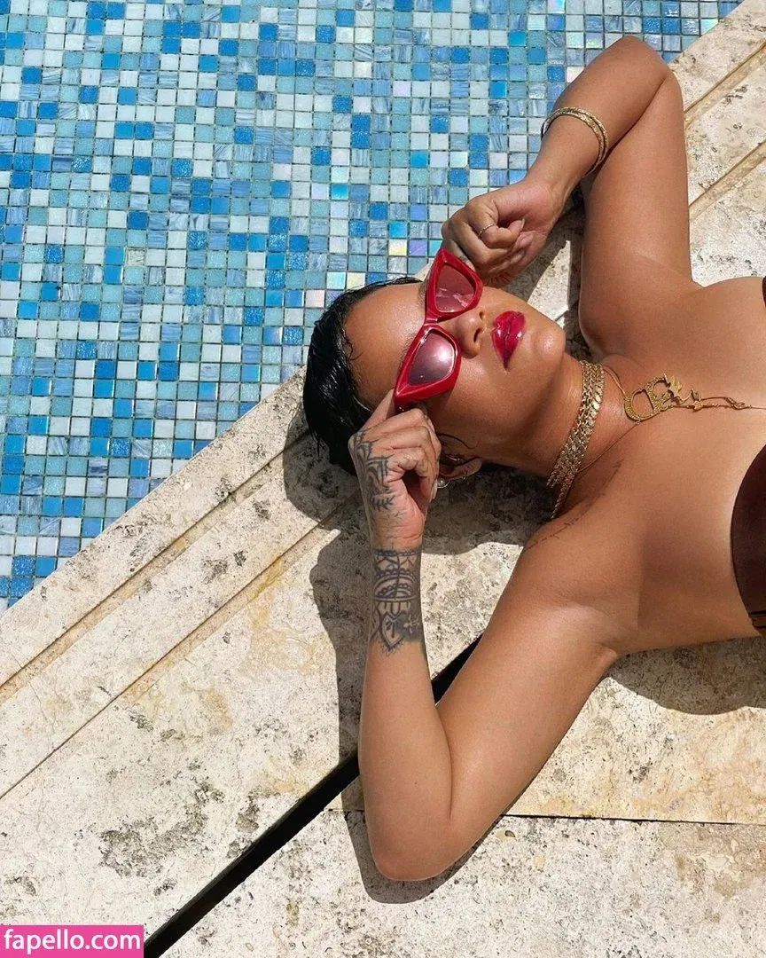 Rihanna Onlyfans Photo Gallery 