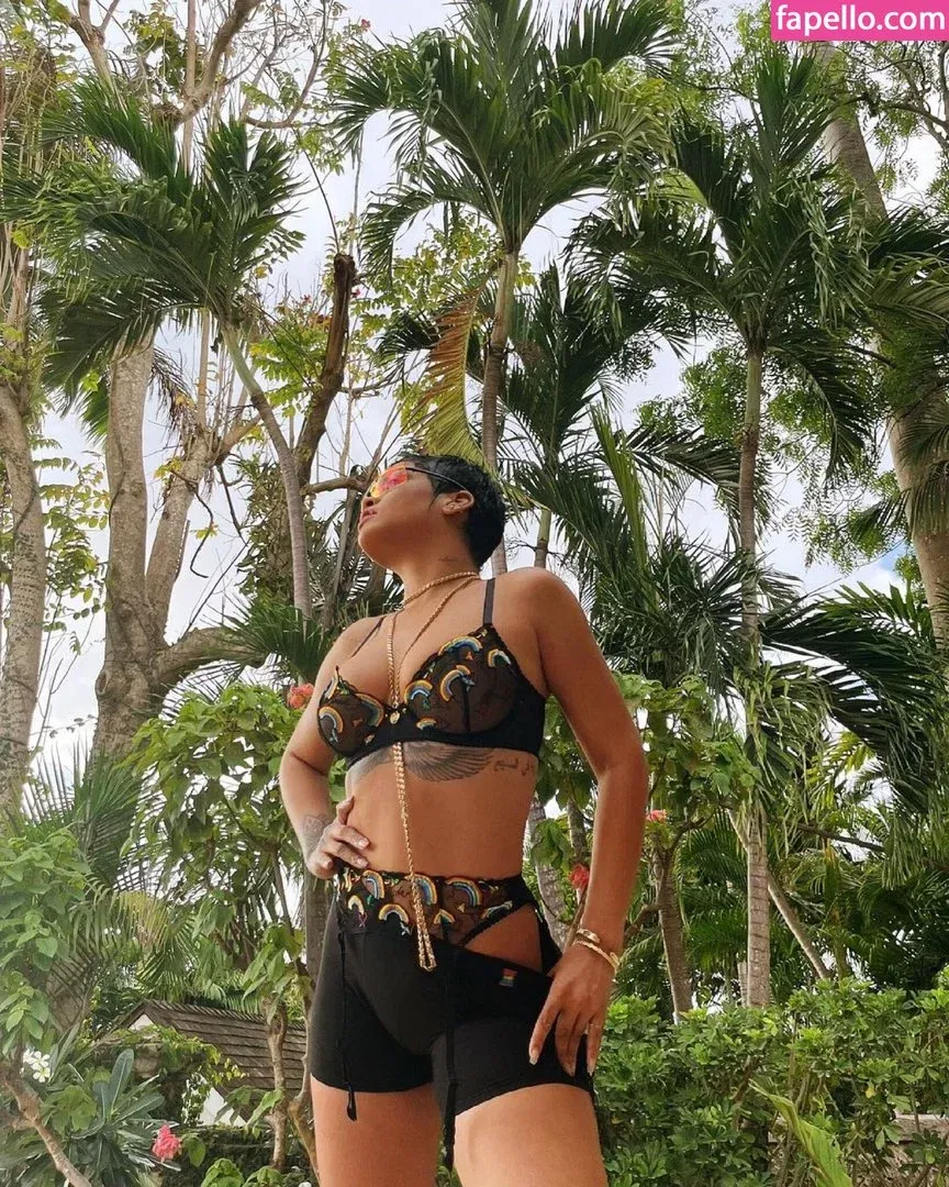 Rihanna Onlyfans Photo Gallery 