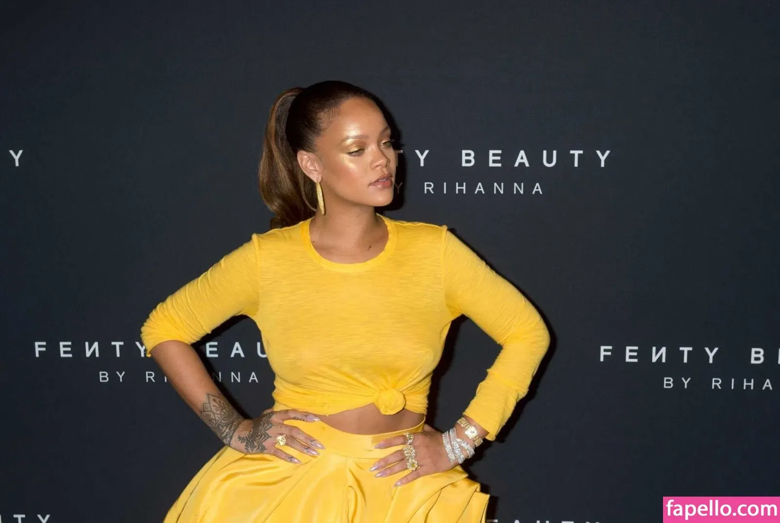 Rihanna Onlyfans Photo Gallery 