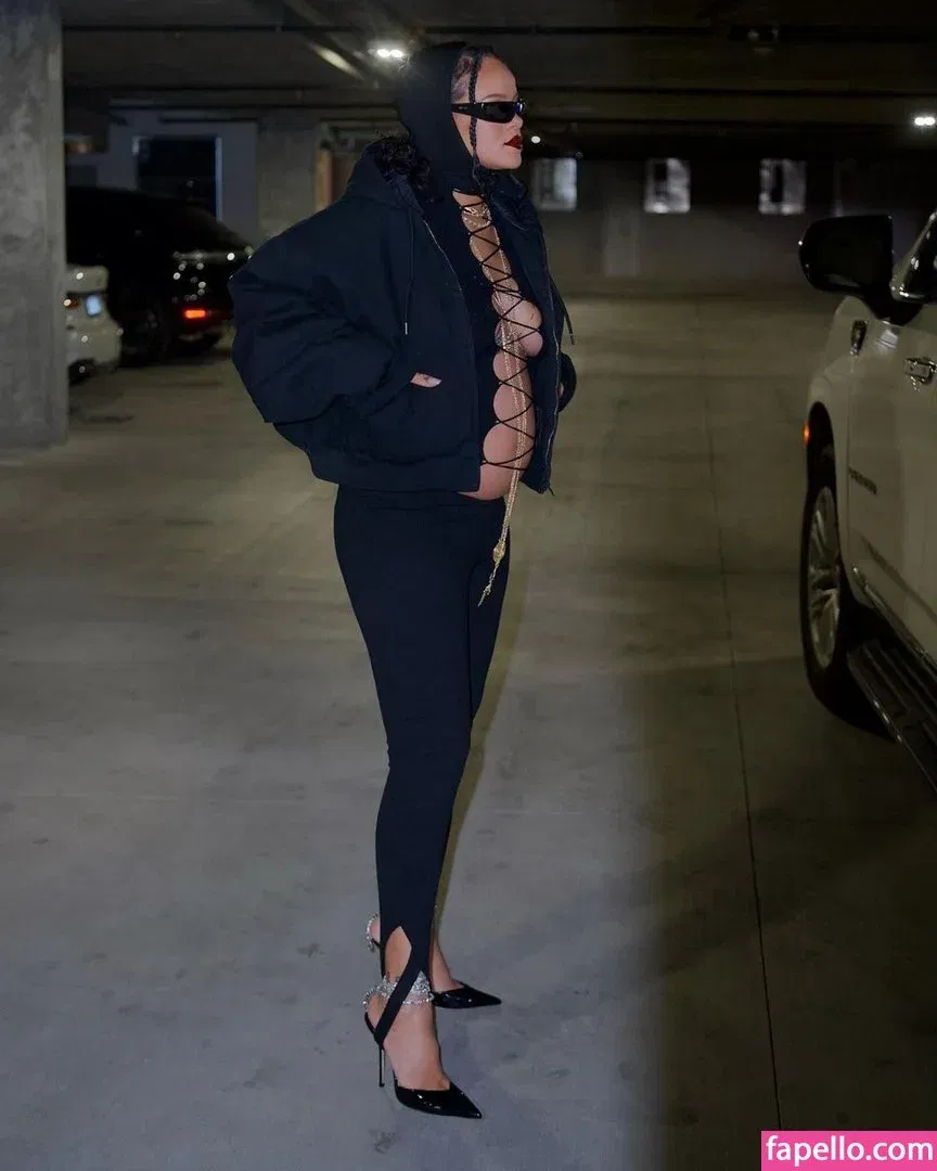 Rihanna Onlyfans Photo Gallery 