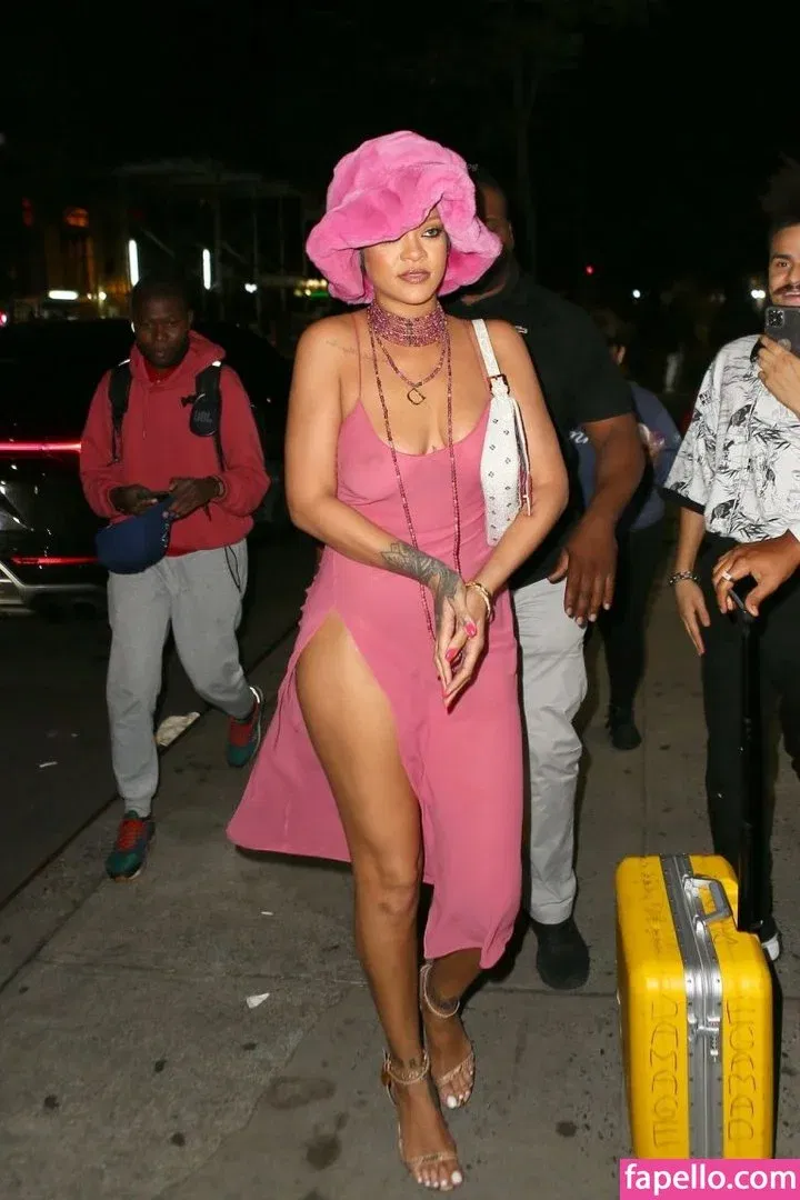 Rihanna Onlyfans Photo Gallery 