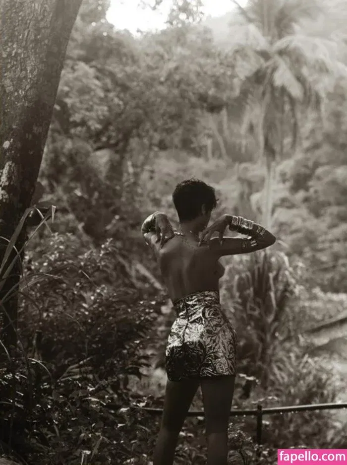 Rihanna Onlyfans Photo Gallery 