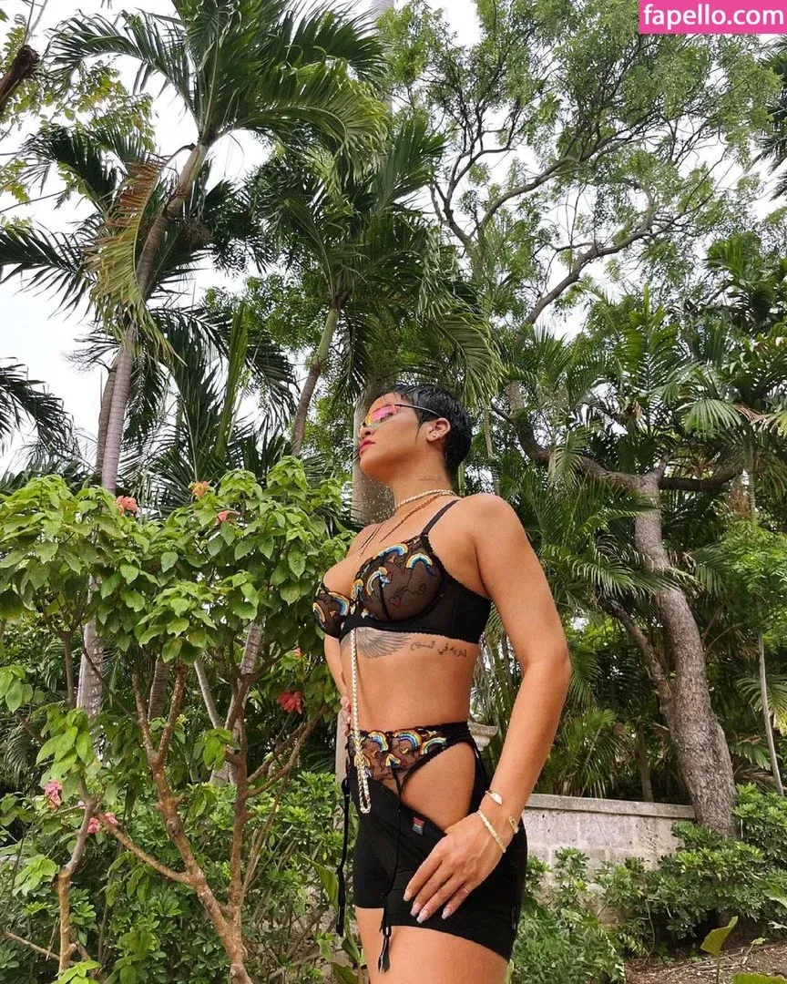 Rihanna Onlyfans Photo Gallery 