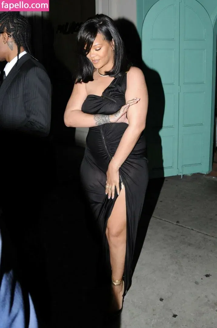 Rihanna Onlyfans Photo Gallery 