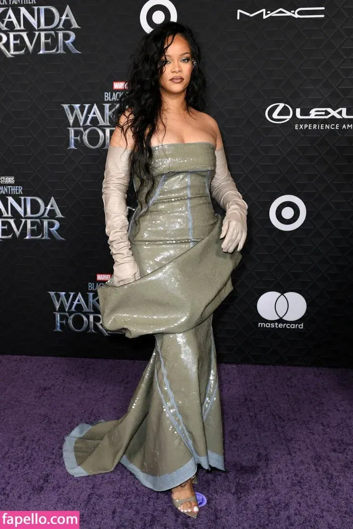 Rihanna Onlyfans Photo Gallery 