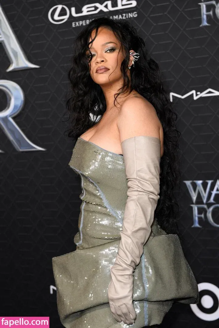 Rihanna Onlyfans Photo Gallery 