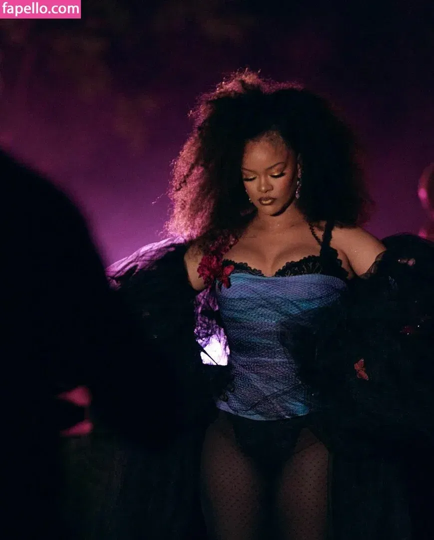 Rihanna Onlyfans Photo Gallery 