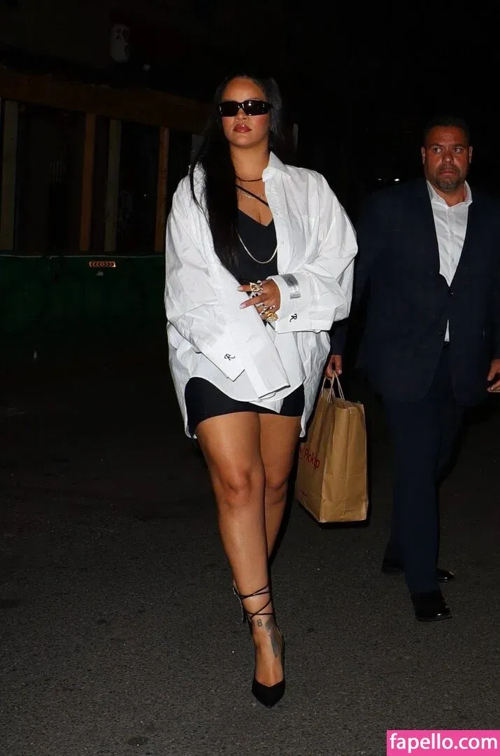 Rihanna Onlyfans Photo Gallery 