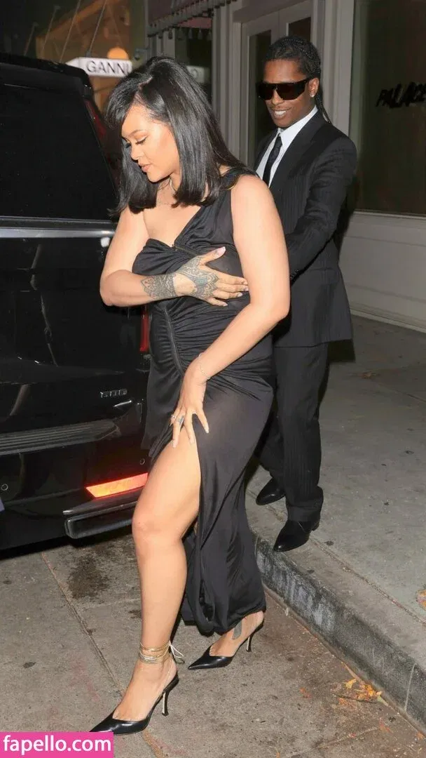 Rihanna Onlyfans Photo Gallery 