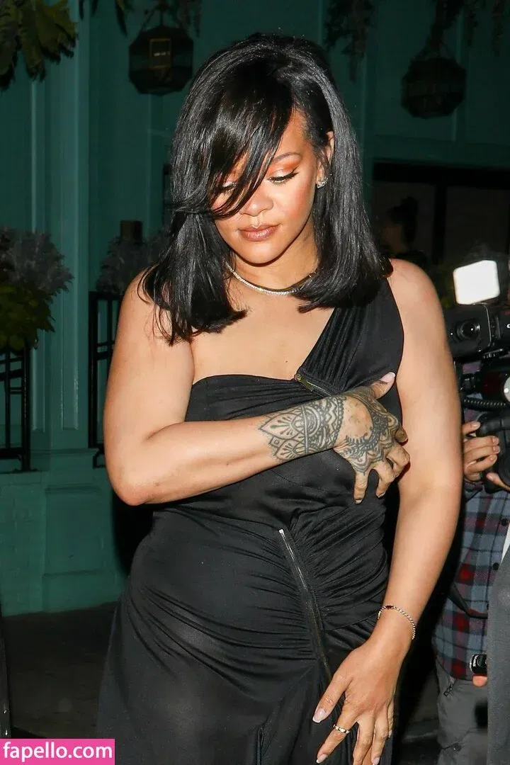 Rihanna Onlyfans Photo Gallery 