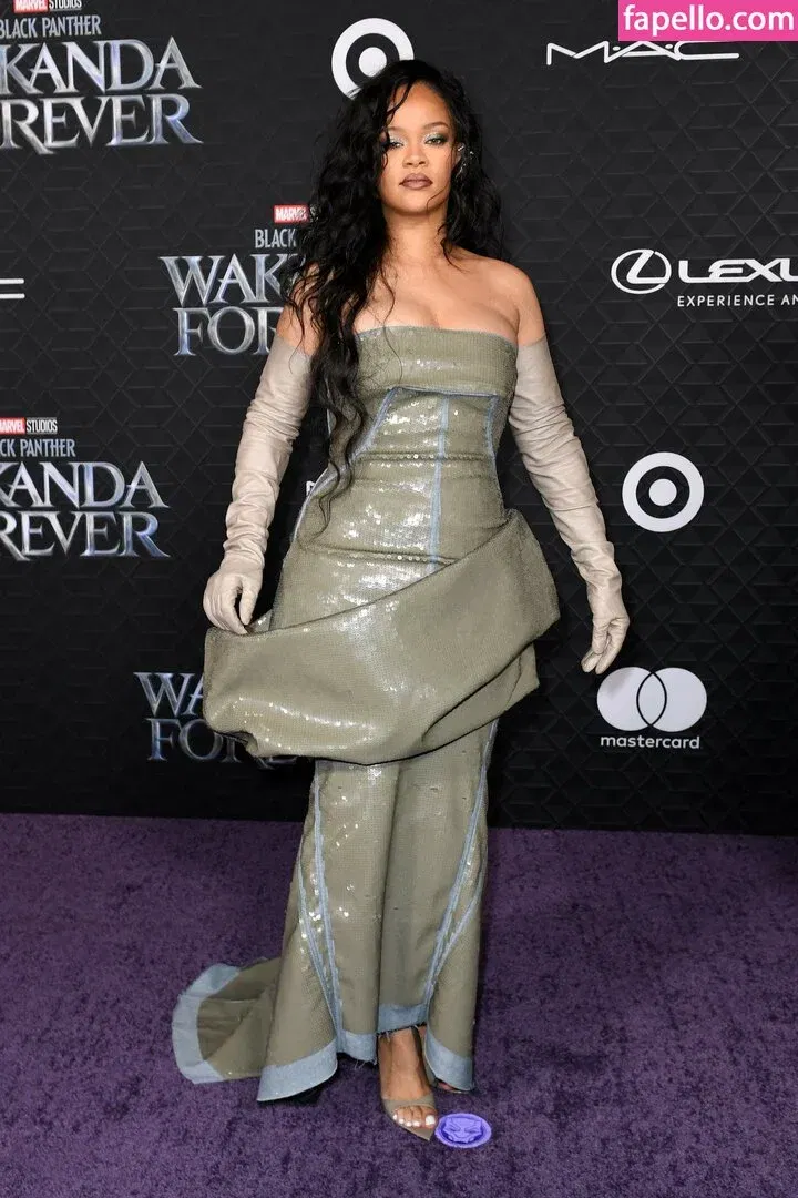 Rihanna Onlyfans Photo Gallery 