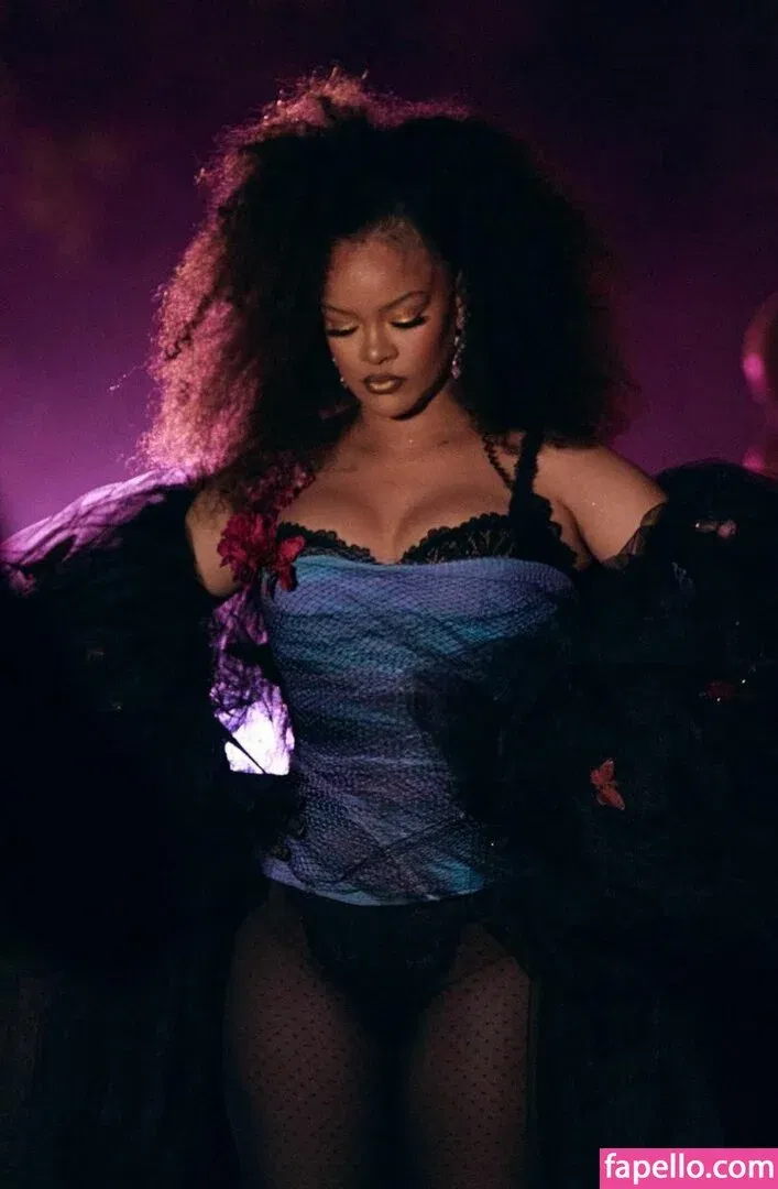 Rihanna Onlyfans Photo Gallery 