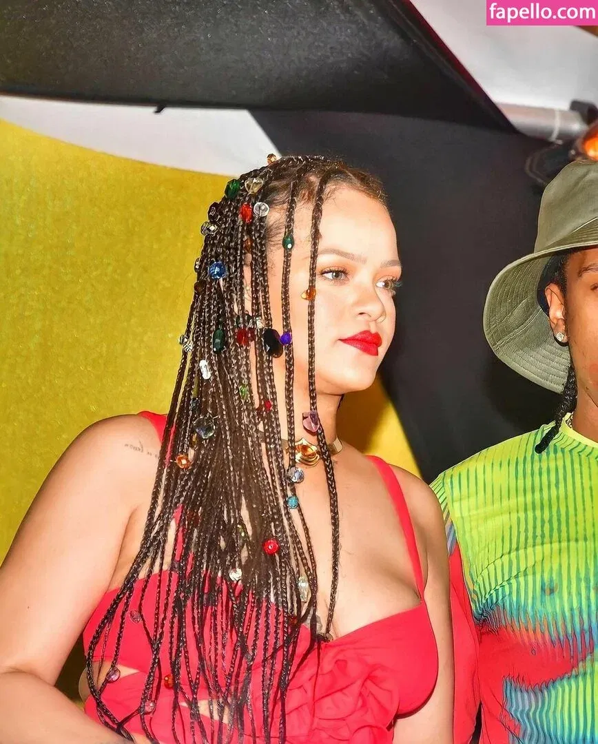 Rihanna Onlyfans Photo Gallery 