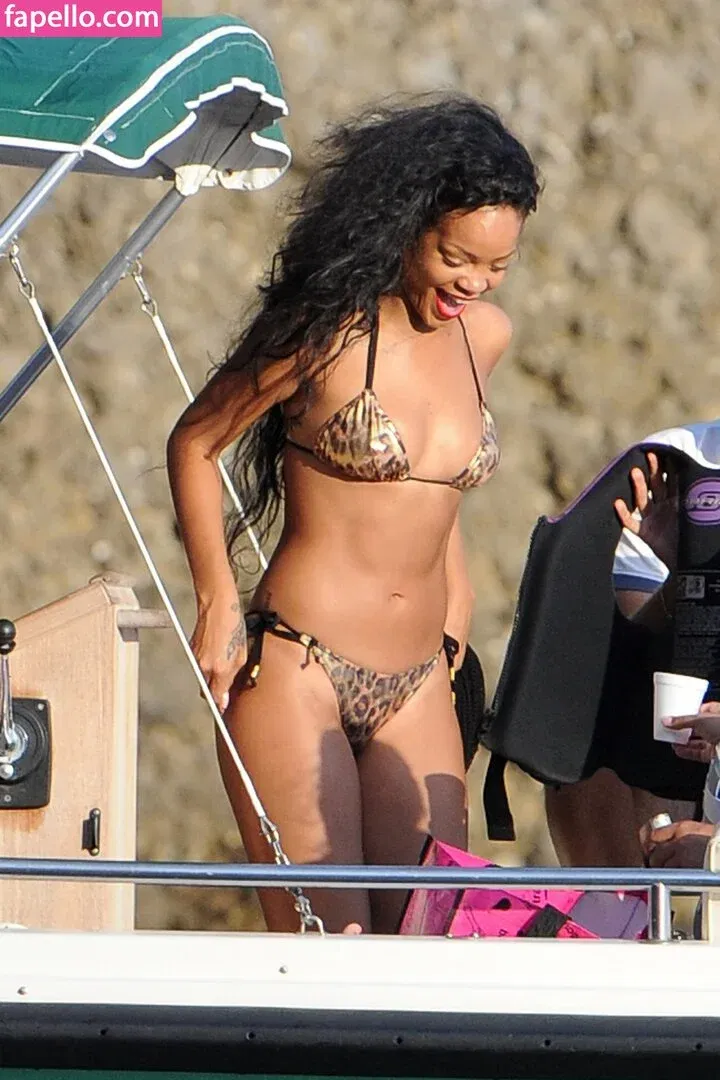 Rihanna Onlyfans Photo Gallery 