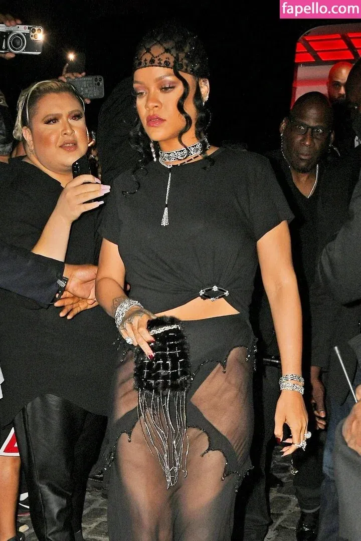 Rihanna Onlyfans Photo Gallery 