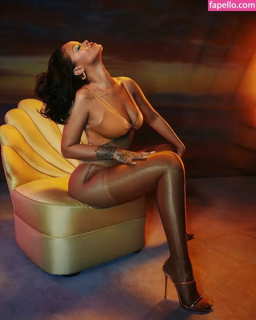 Rihanna Onlyfans Photo Gallery 