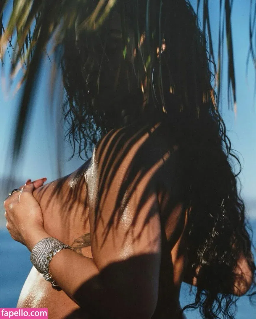 Rihanna Onlyfans Photo Gallery 