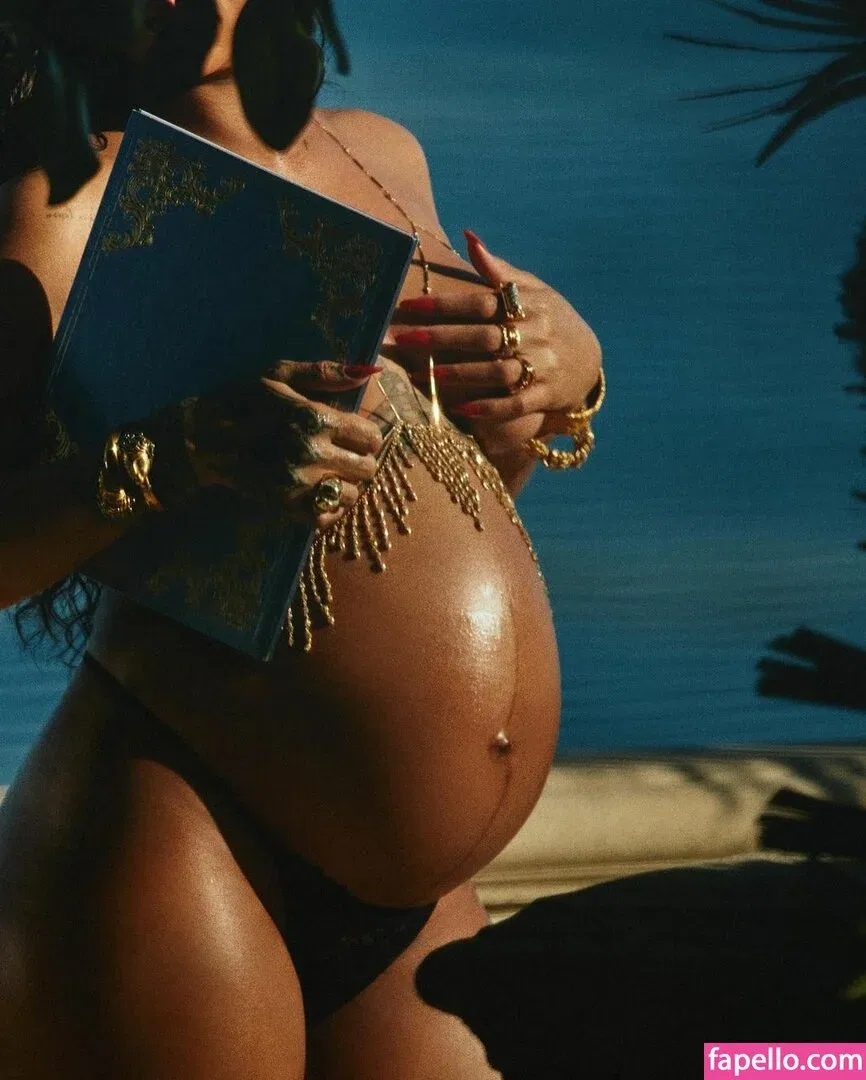 Rihanna Onlyfans Photo Gallery 