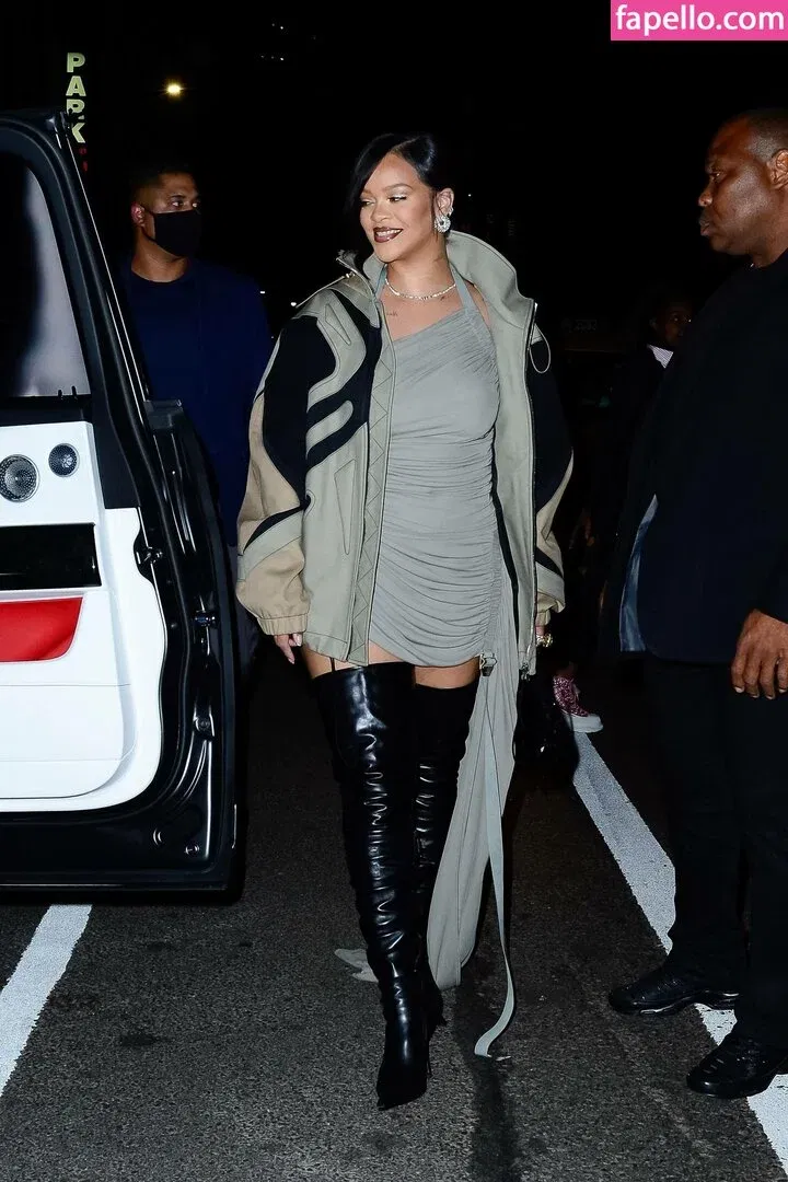 Rihanna Onlyfans Photo Gallery 