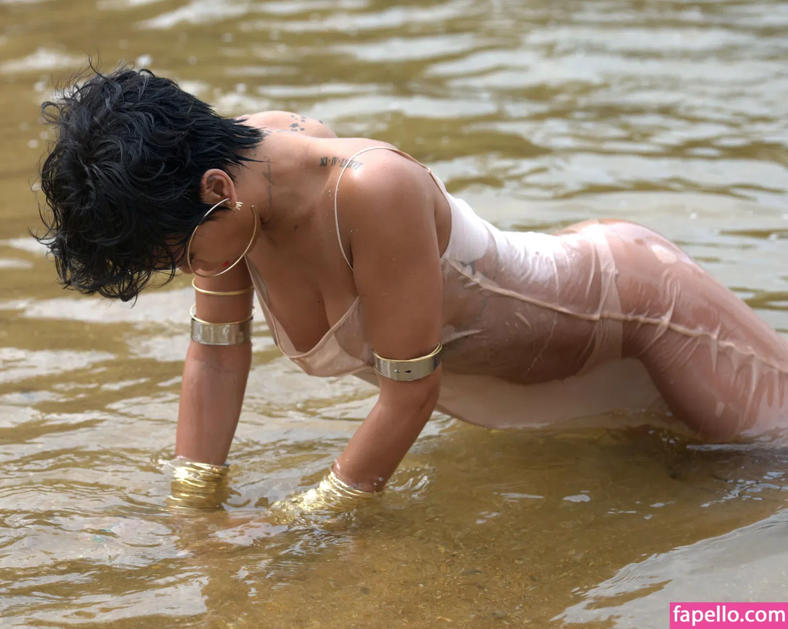 Rihanna Onlyfans Photo Gallery 