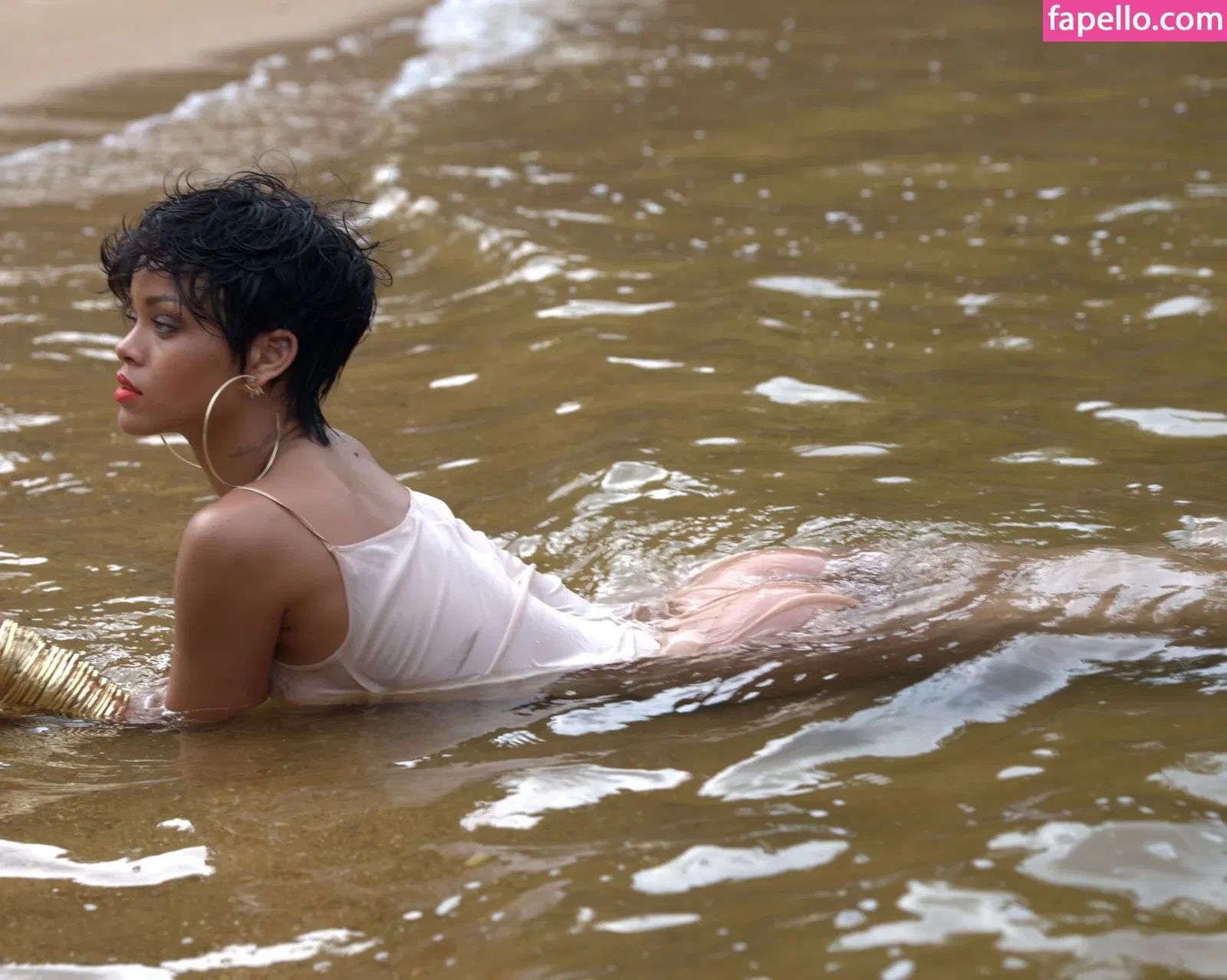 Rihanna Onlyfans Photo Gallery 