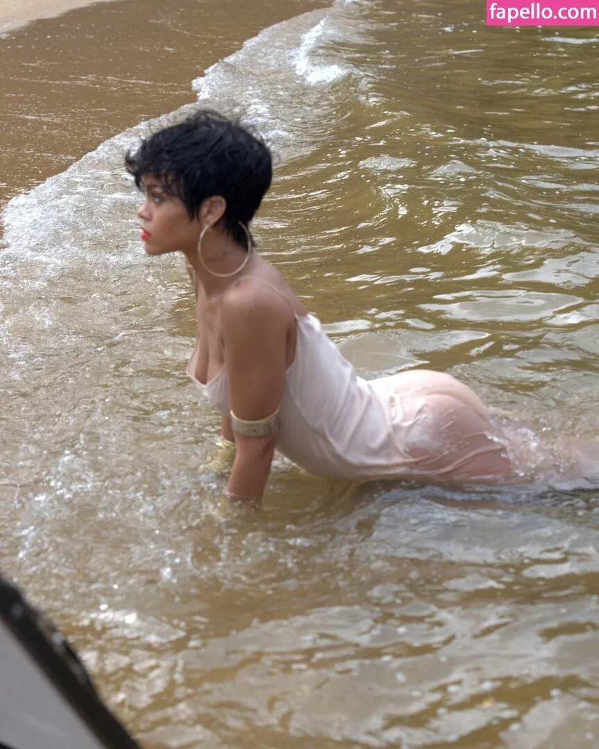 Rihanna Onlyfans Photo Gallery 