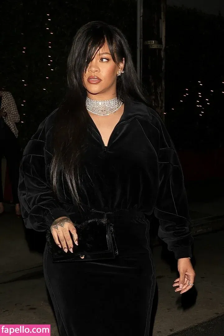 Rihanna Onlyfans Photo Gallery 