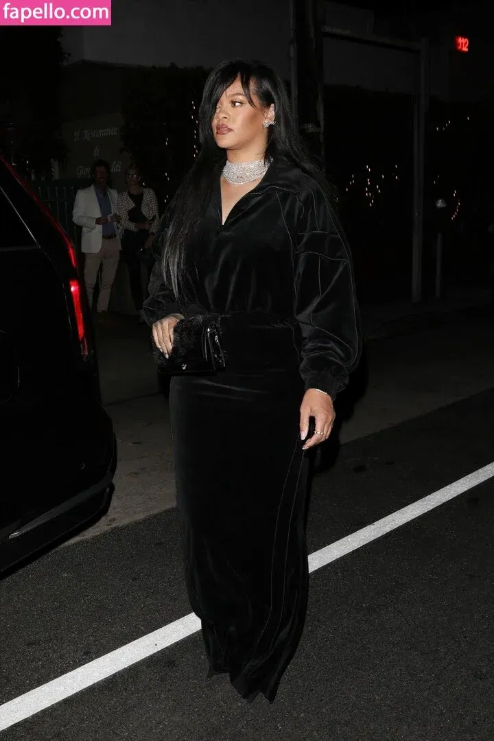 Rihanna Onlyfans Photo Gallery 