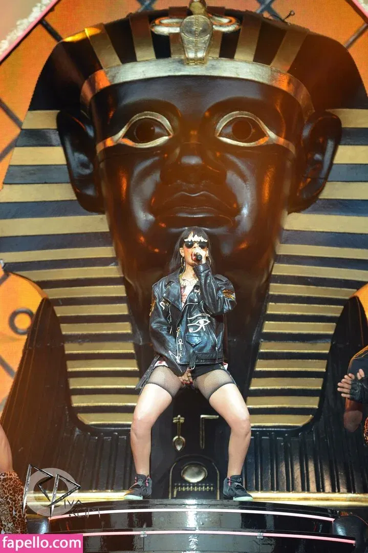 Rihanna Onlyfans Photo Gallery 