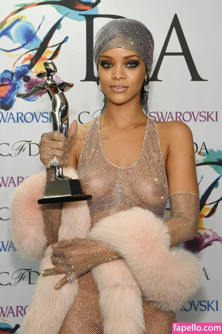 Rihanna Onlyfans Photo Gallery 
