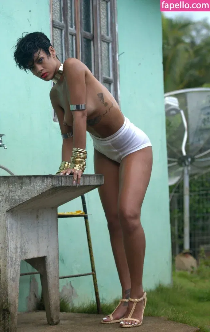 Rihanna Onlyfans Photo Gallery 