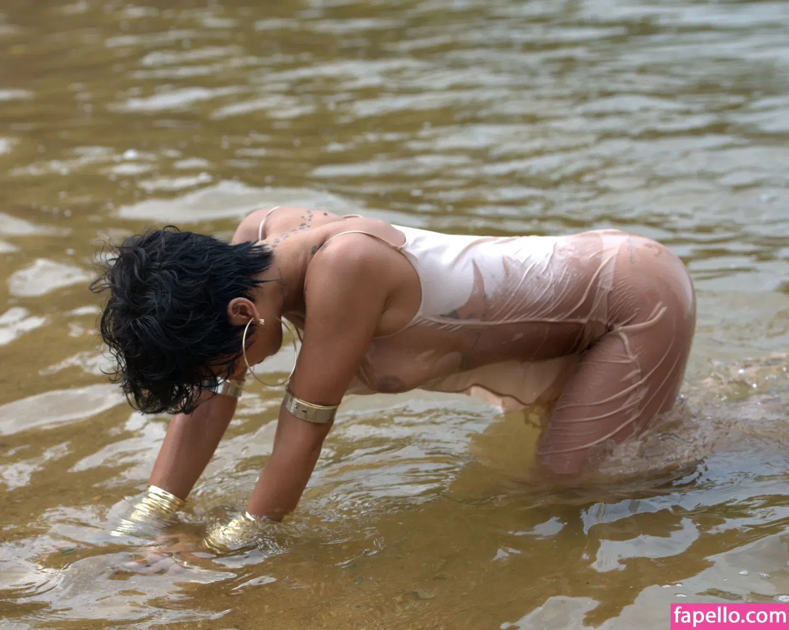 Rihanna Onlyfans Photo Gallery 